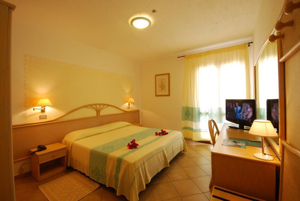 Hotel Mon Repos بايا سردينيا الغرفة الصورة